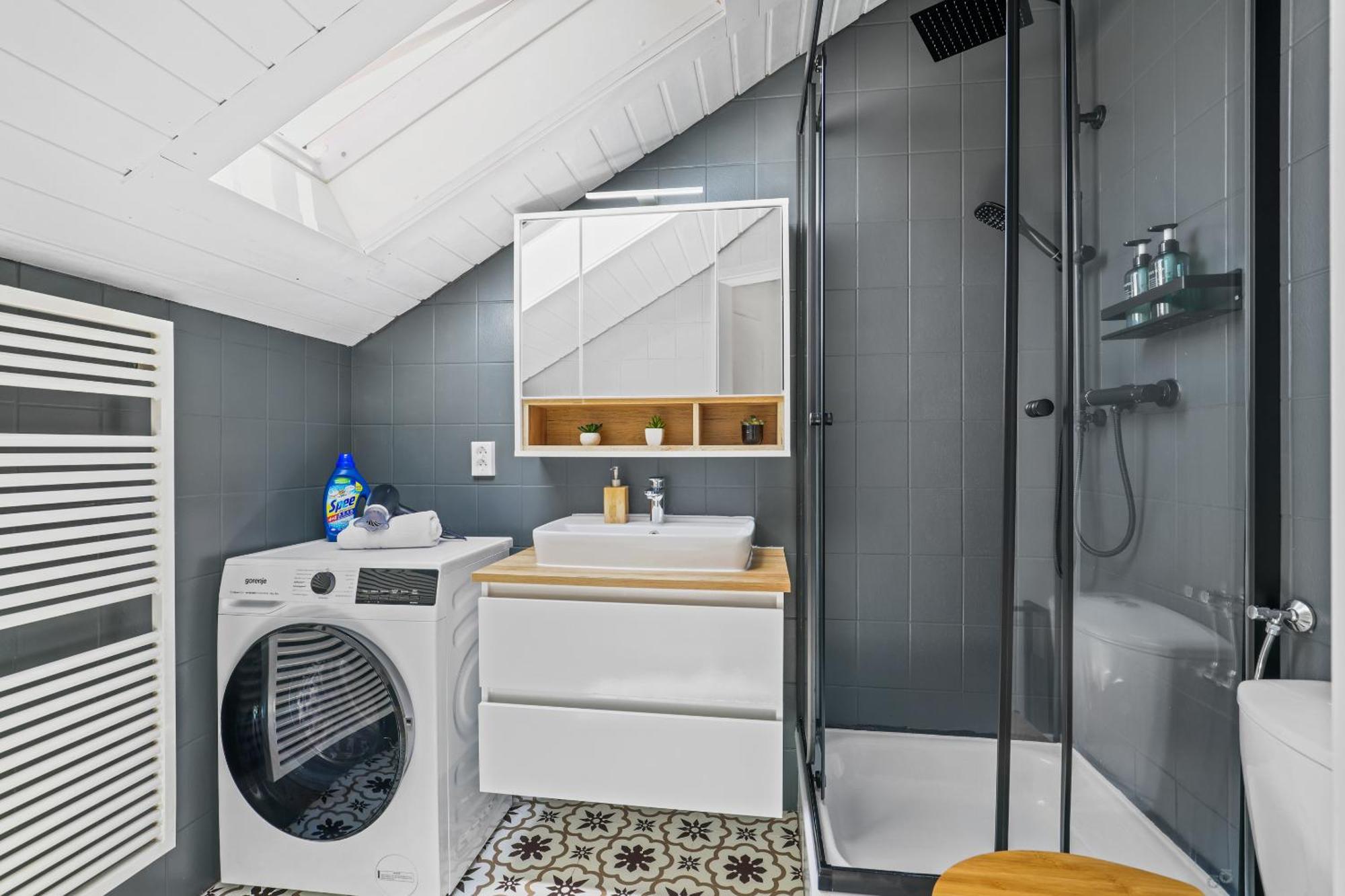 Apart21 - Blue - Maisonette - Netflix - Parking - Near Audi * Ingolstadt